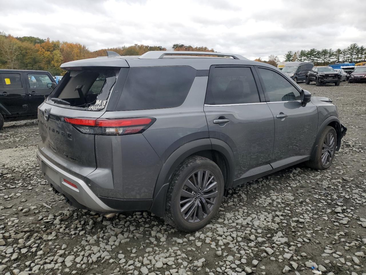 Nissan Pathfinder Sl Image 4