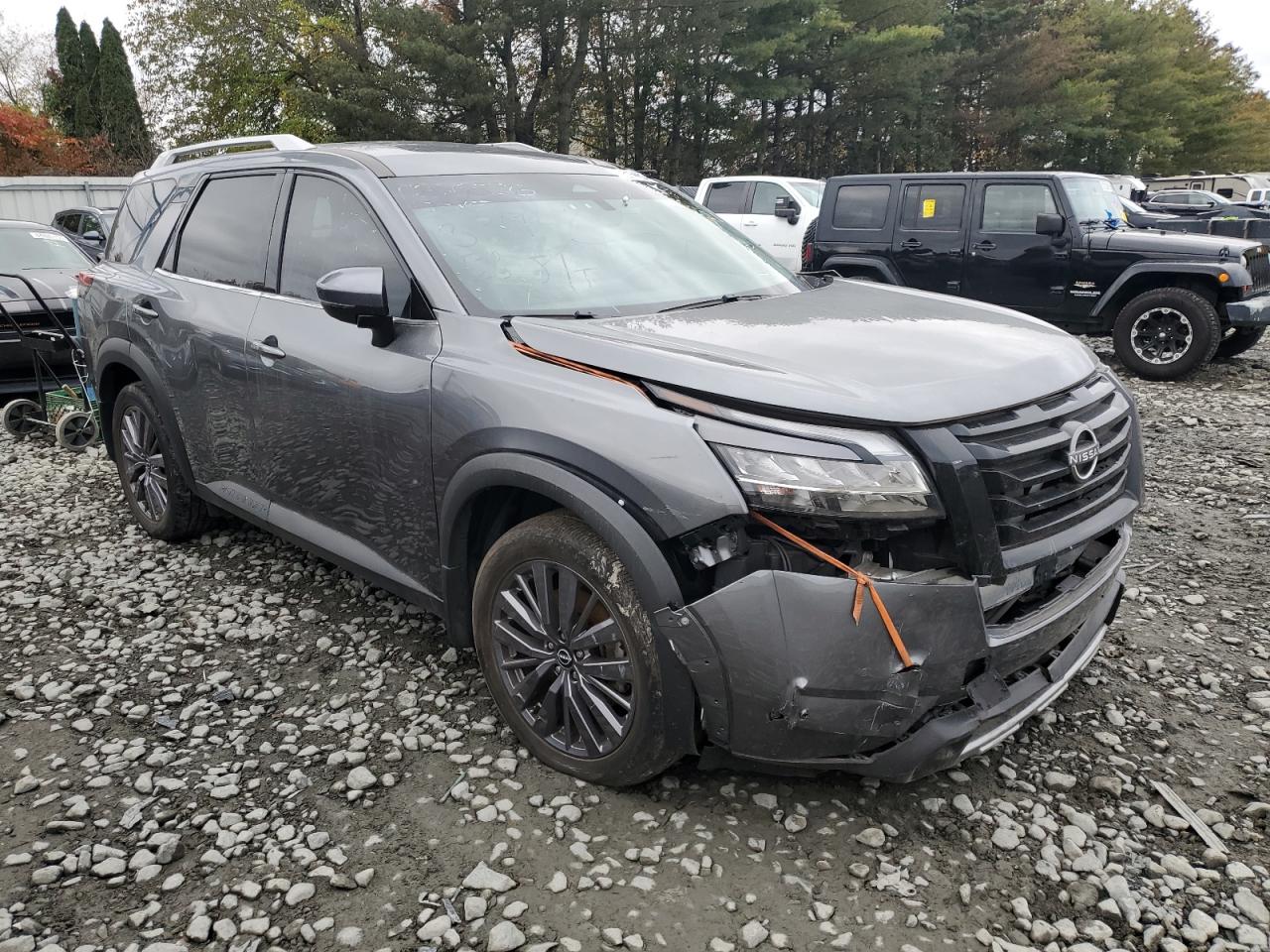 Nissan Pathfinder Sl Image 3