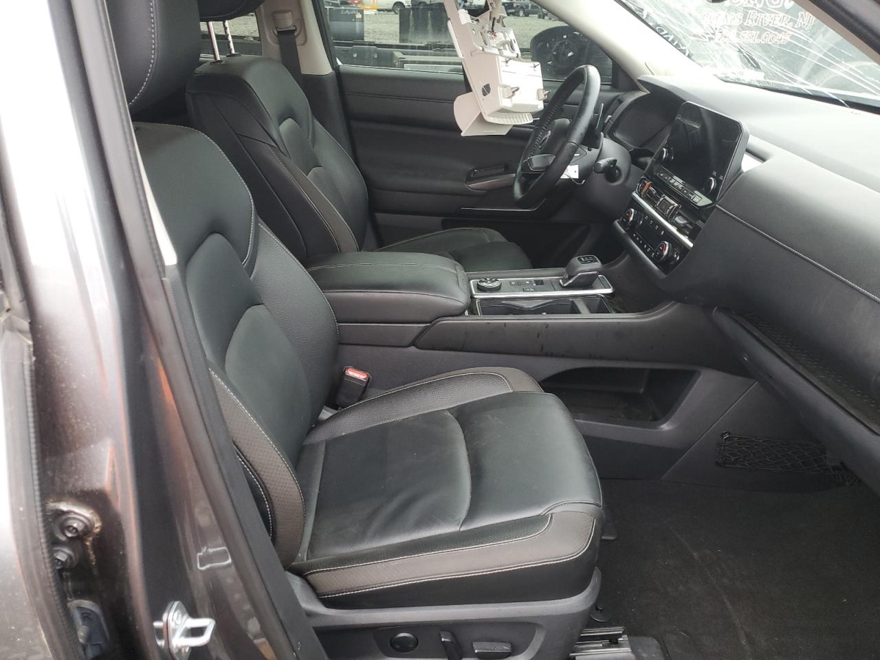 Nissan Pathfinder Sl Image 8