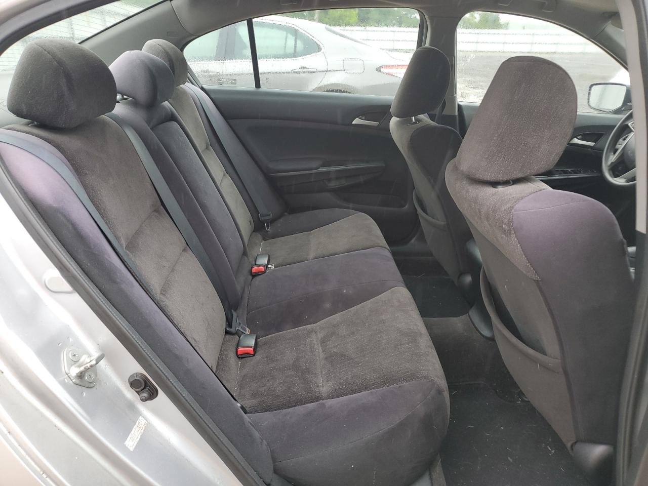 Honda Accord Lx Image 9