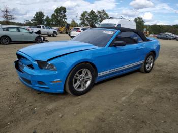  Salvage Ford Mustang