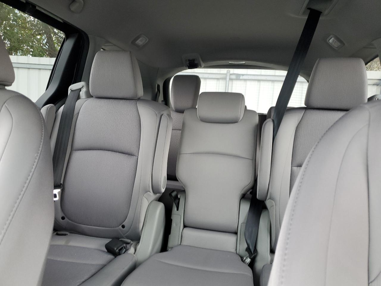 Honda Odyssey Ex Image 8