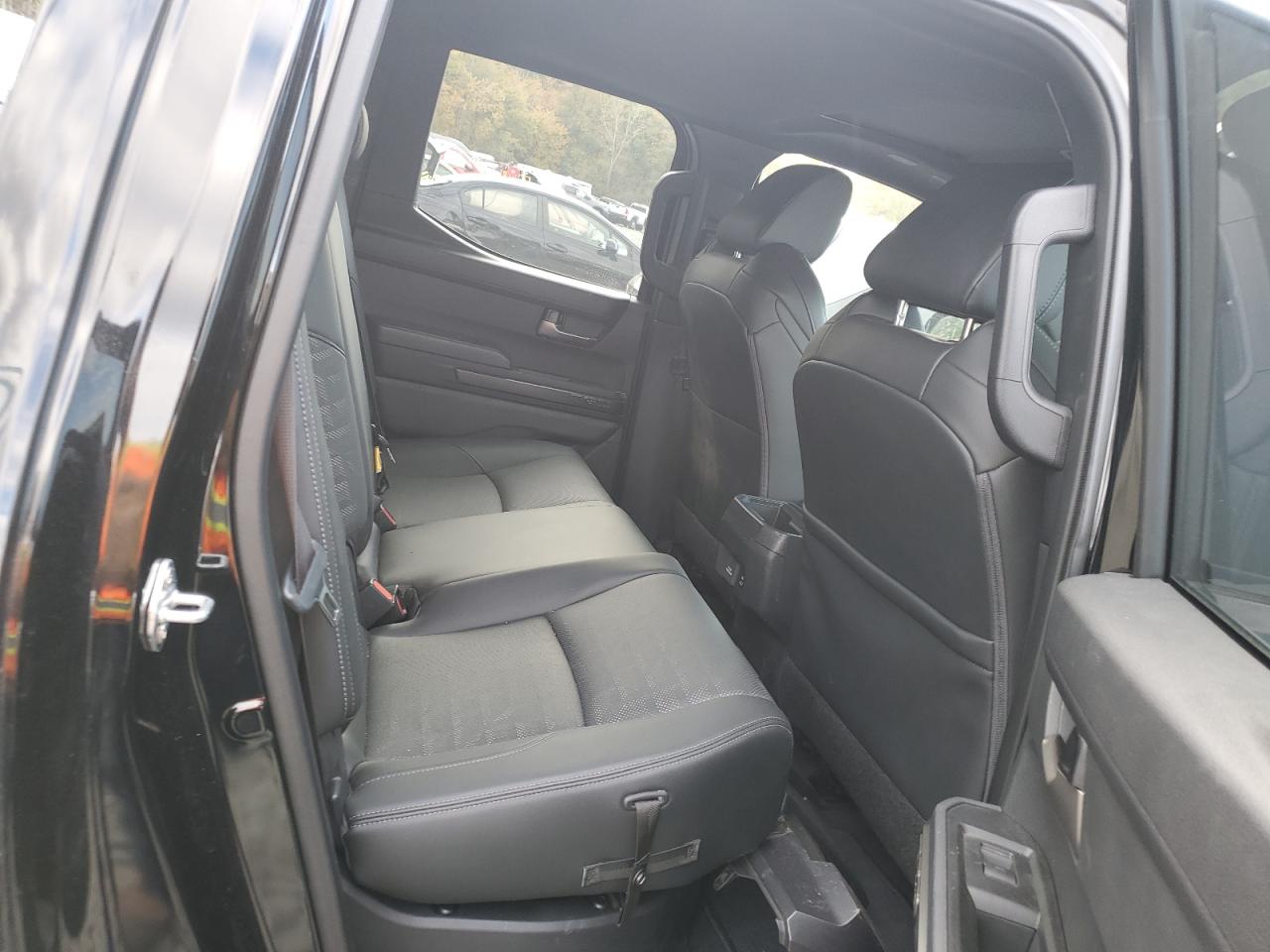 Toyota Tacoma Double Cab Image 12