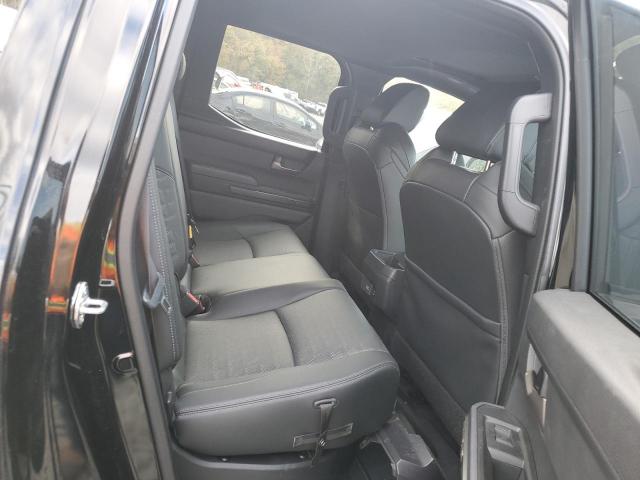 Toyota Tacoma Double Cab Image 12