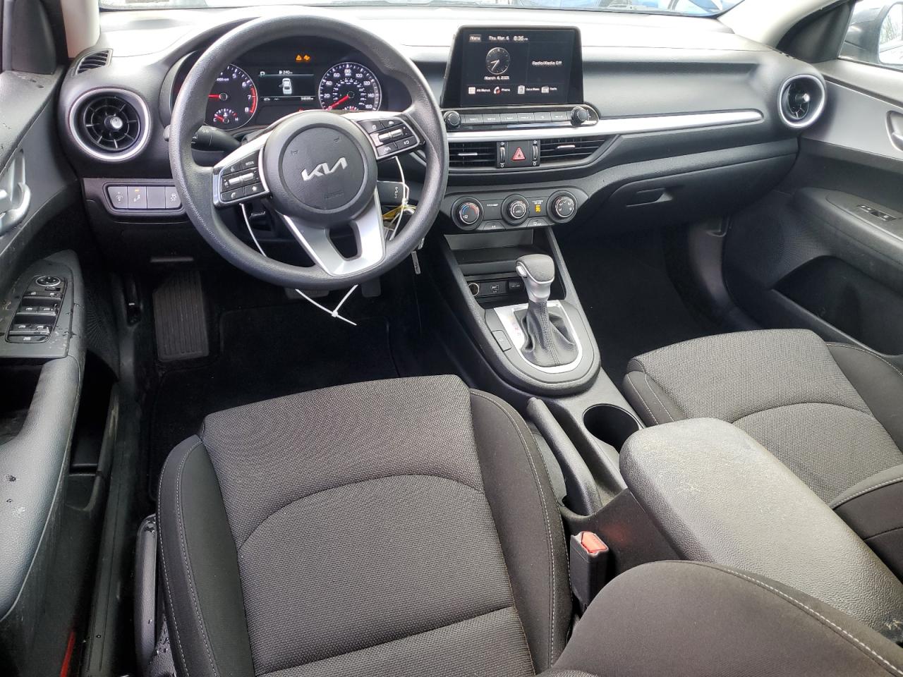 Kia Forte Lx Image 8