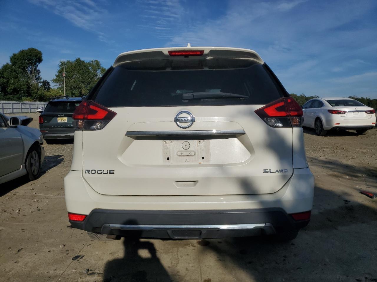 Nissan Rogue Sv Image 3