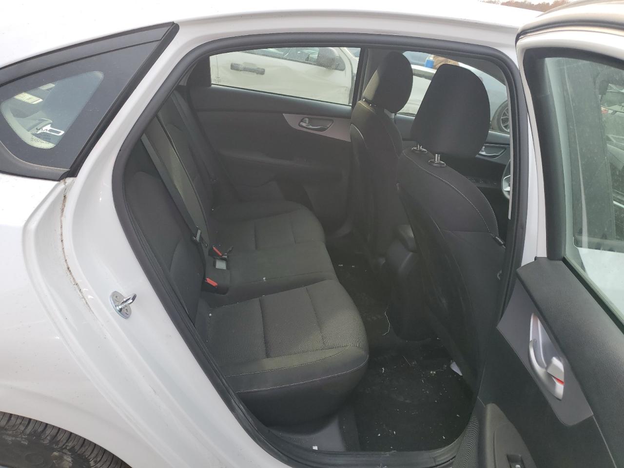 Kia Forte Lx Image 9