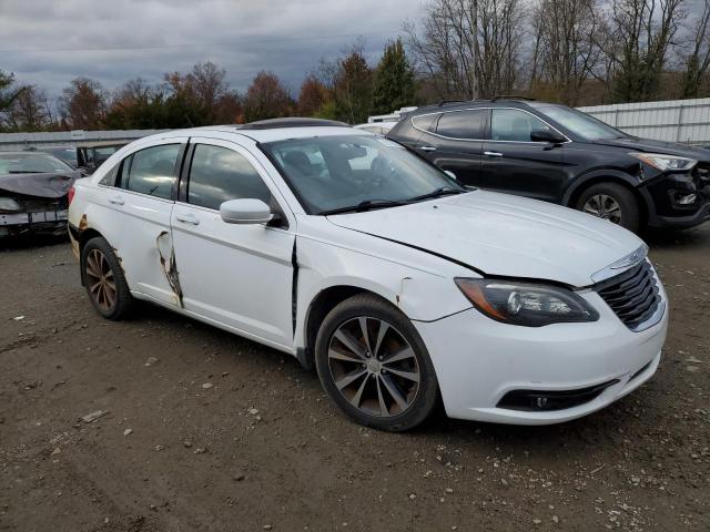 Chrysler 200 S Image 4