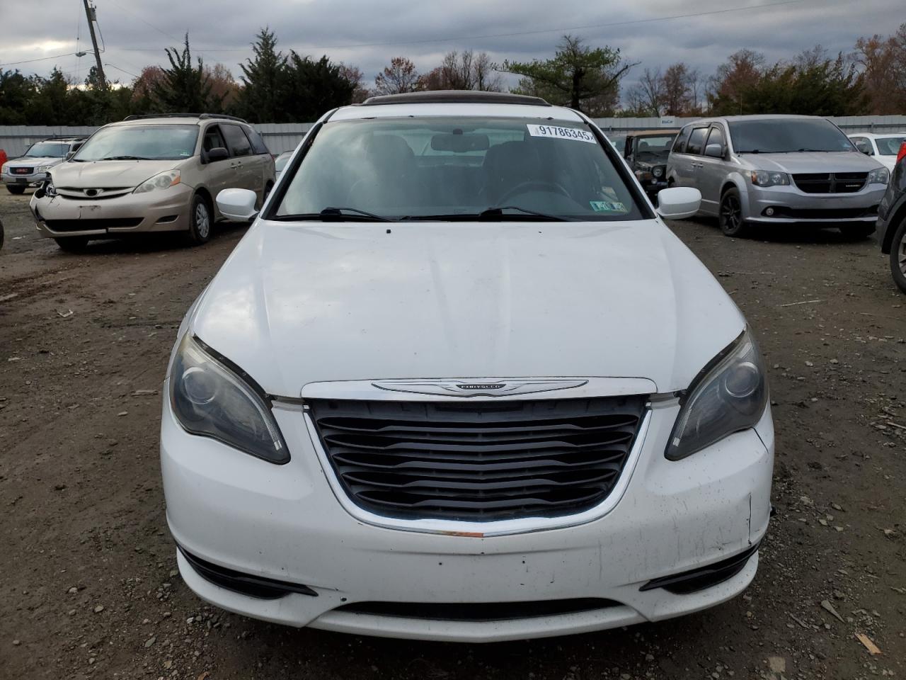 Chrysler 200 S Image 2