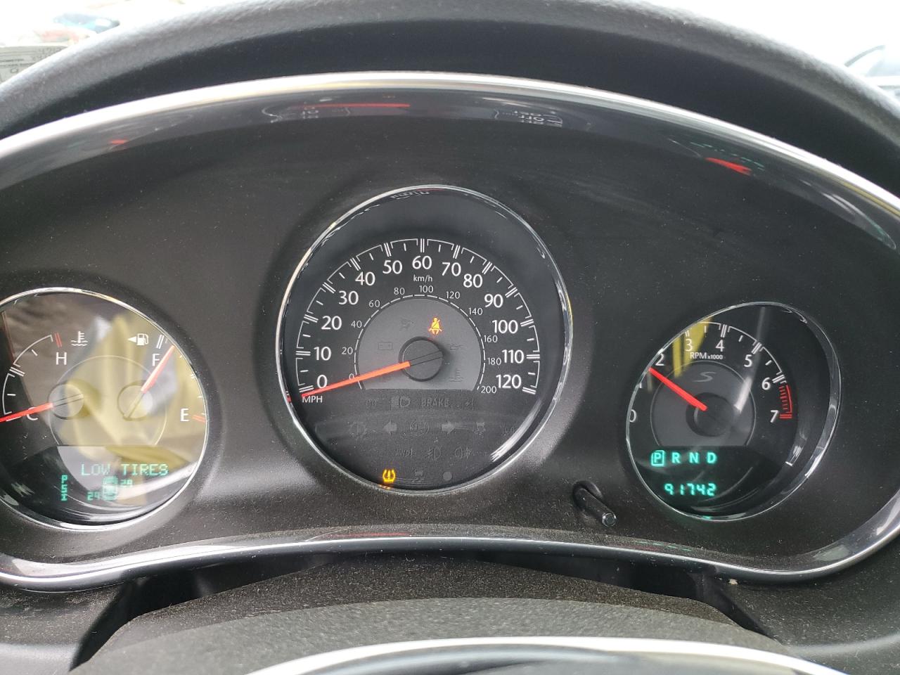 Chrysler 200 S Image 10