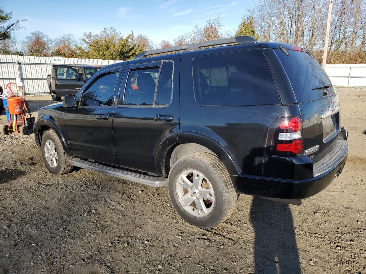 Ford Explorer Xlt Image 2