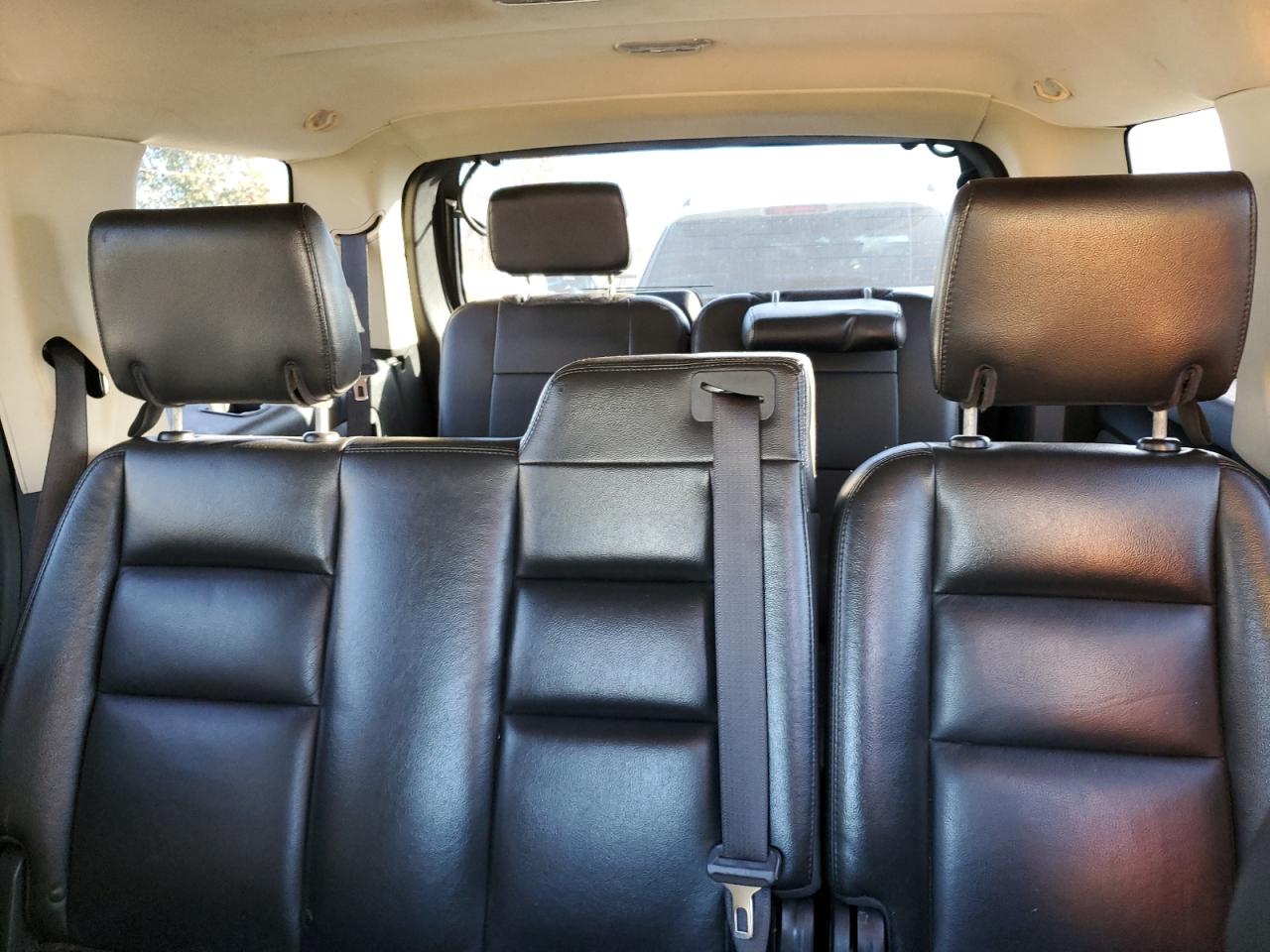 Ford Explorer Xlt Image 11