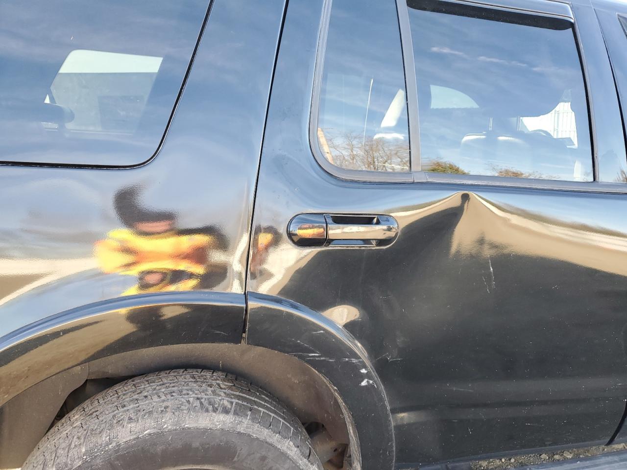 Ford Explorer Xlt Image 10