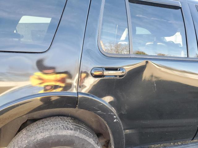 Ford Explorer Xlt Image 10