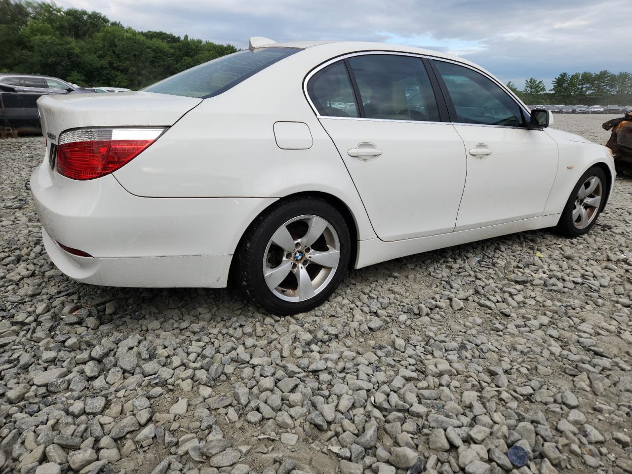 BMW 5 Series I Image 5