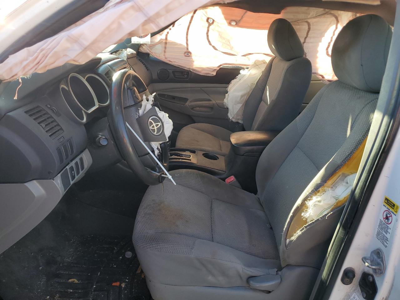 Toyota Tacoma Access Cab Image 6