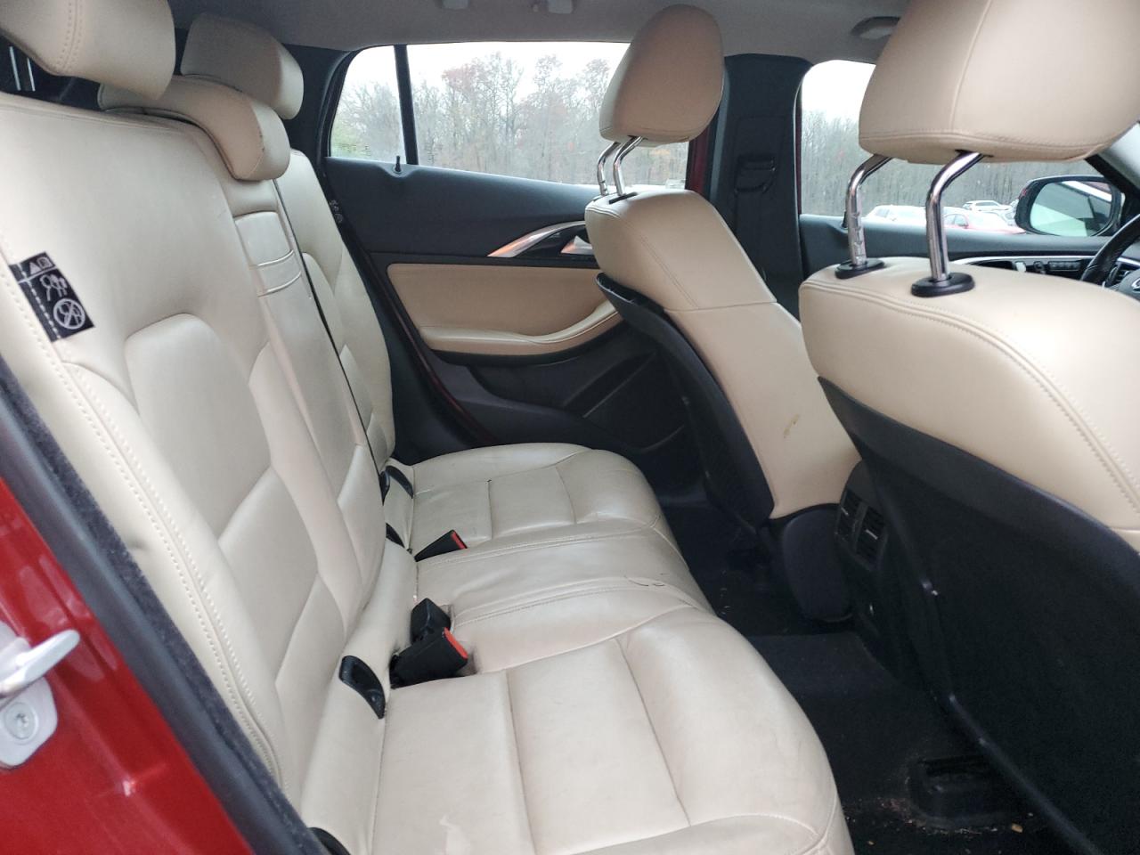 INFINITI Qx Base Image 9