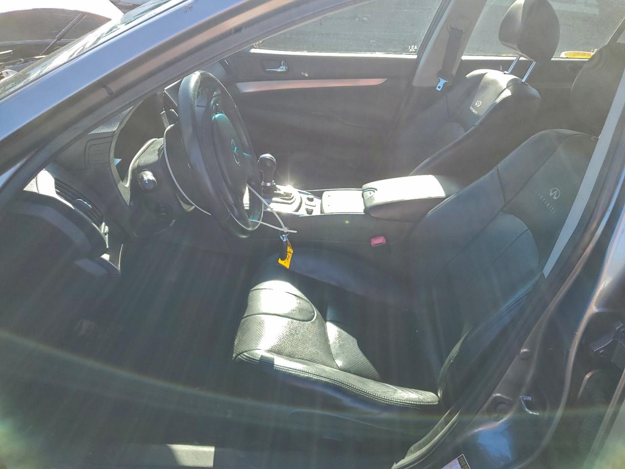 INFINITI G37 Image 6