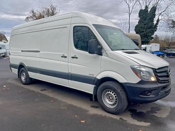  Salvage Mercedes-Benz Sprinter