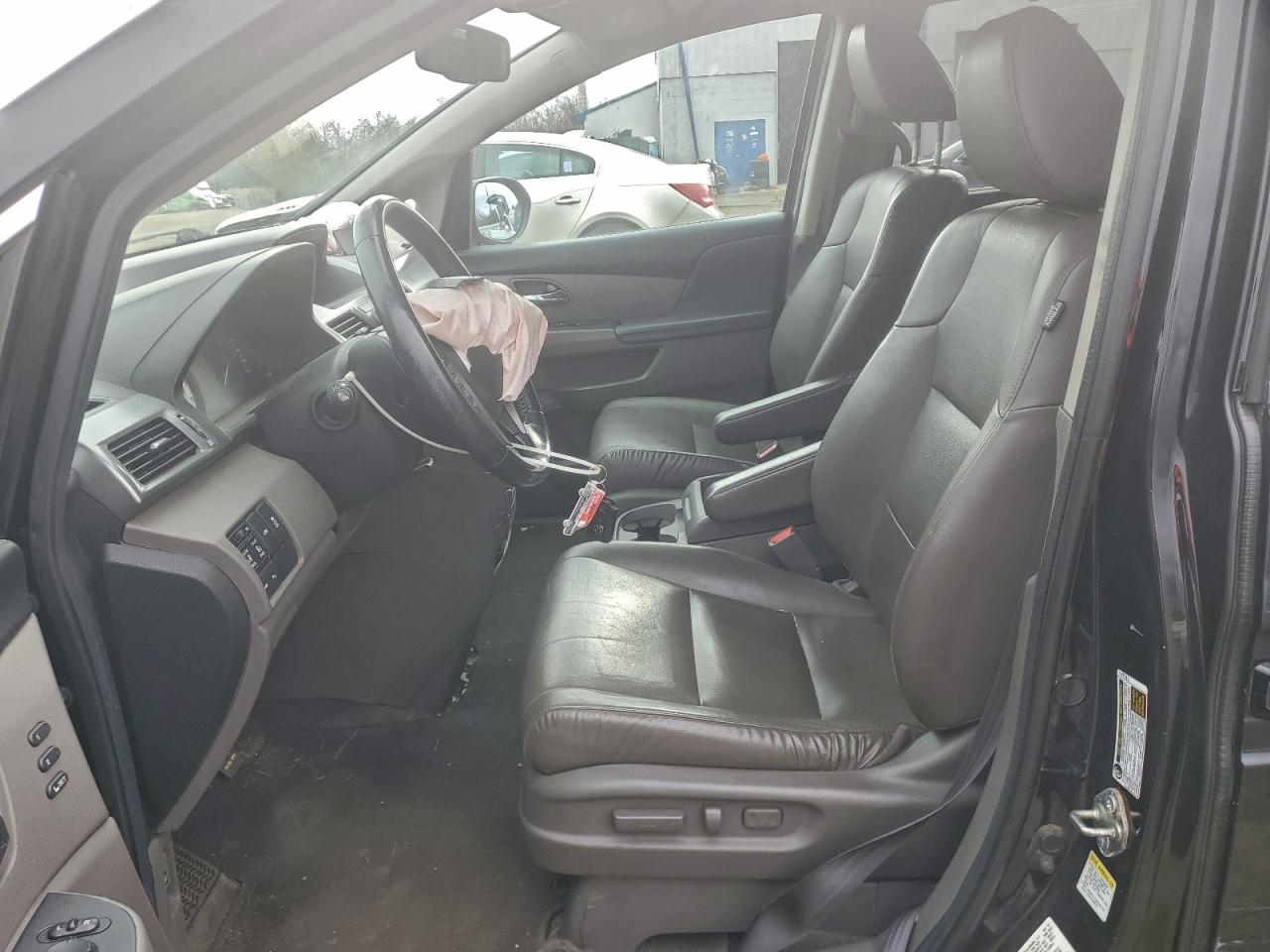 Honda Odyssey Touring Image 12