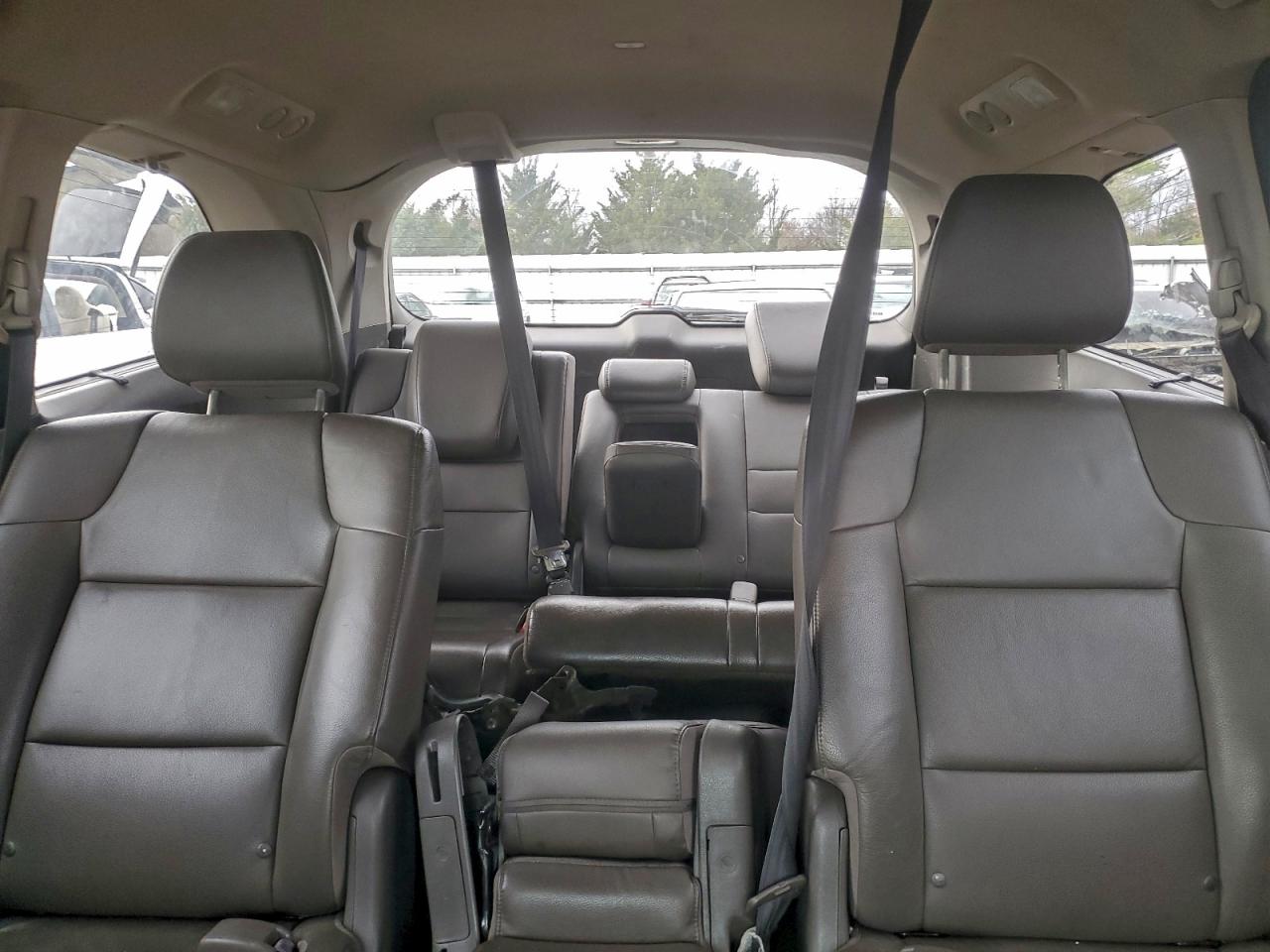 Honda Odyssey Touring Image 13