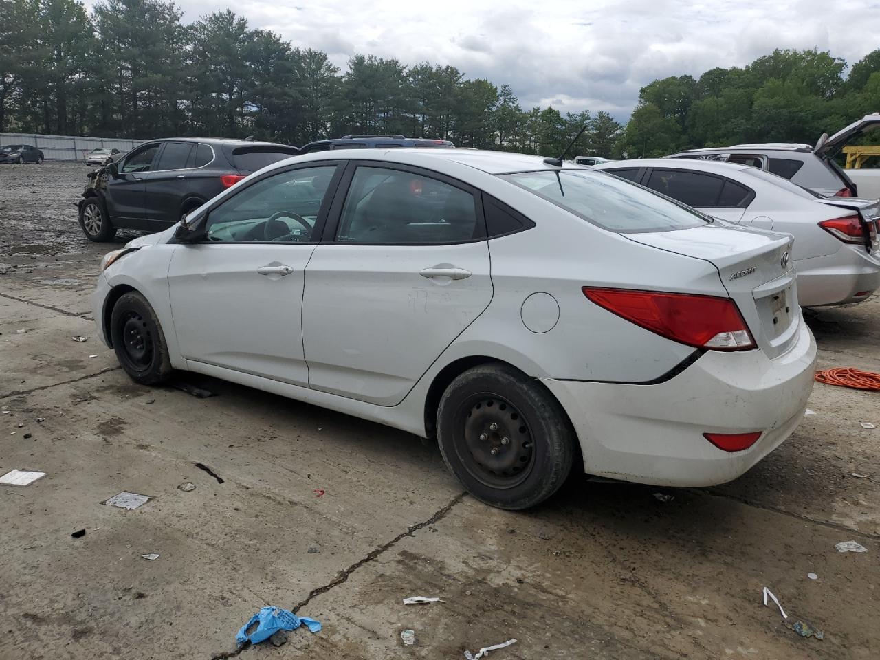 Hyundai ACCENT Se Image 12