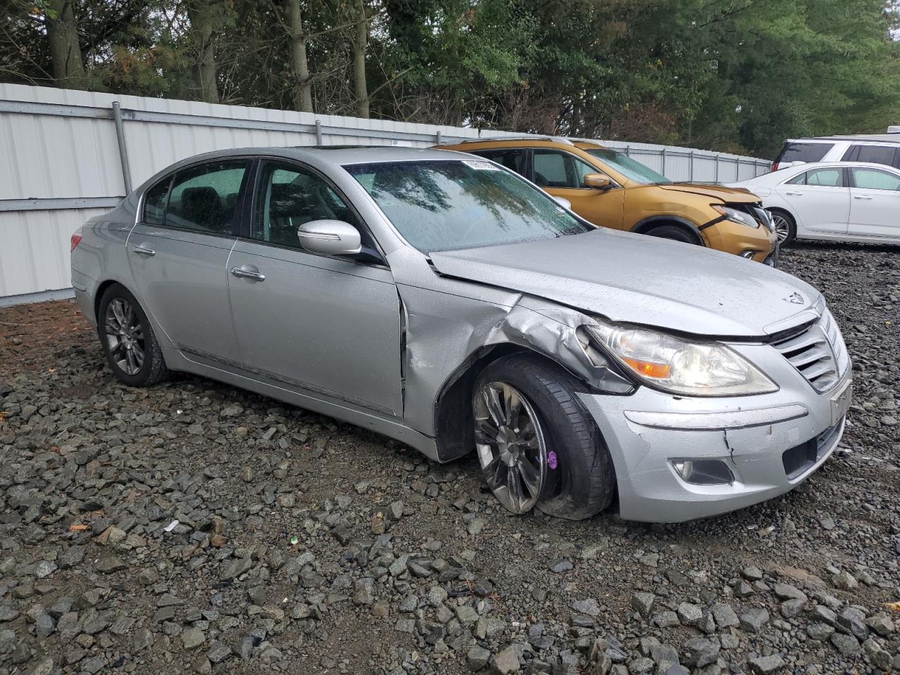 Hyundai Genesis 4.6l Image 2