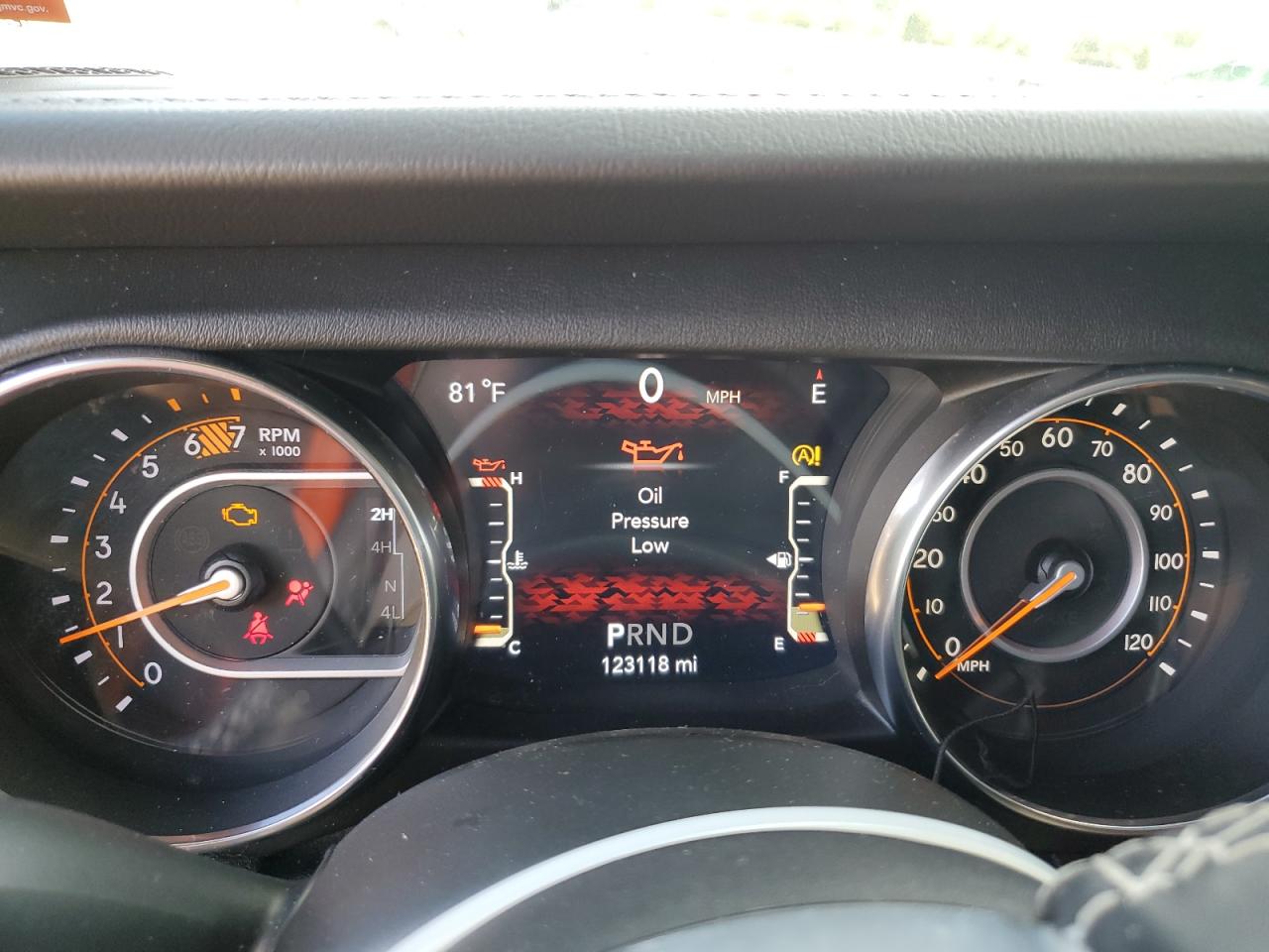 Jeep Wrangler Sahara Image 11