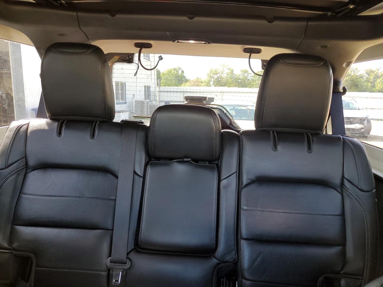 Jeep Wrangler Sahara Image 13