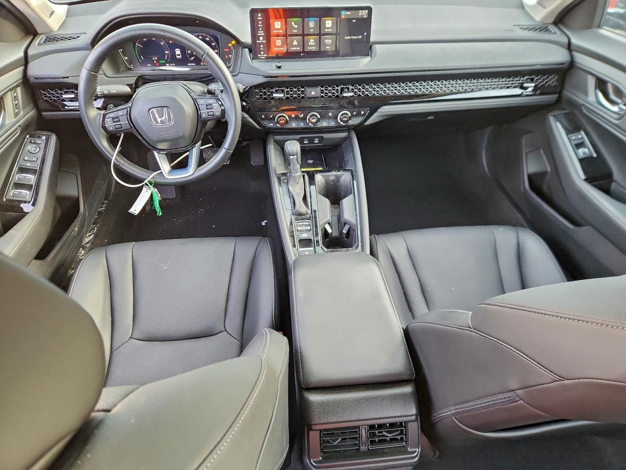 Honda Accord Touring Hybrid Image 2