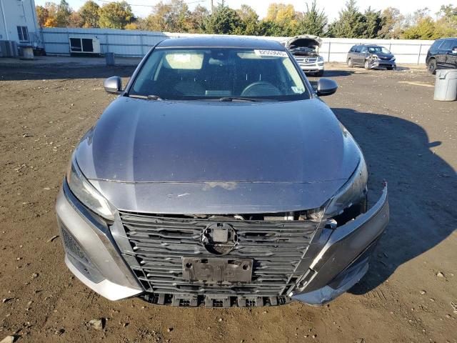 Nissan Altima S Image 3