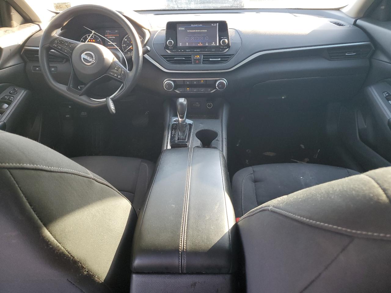 Nissan Altima S Image 7