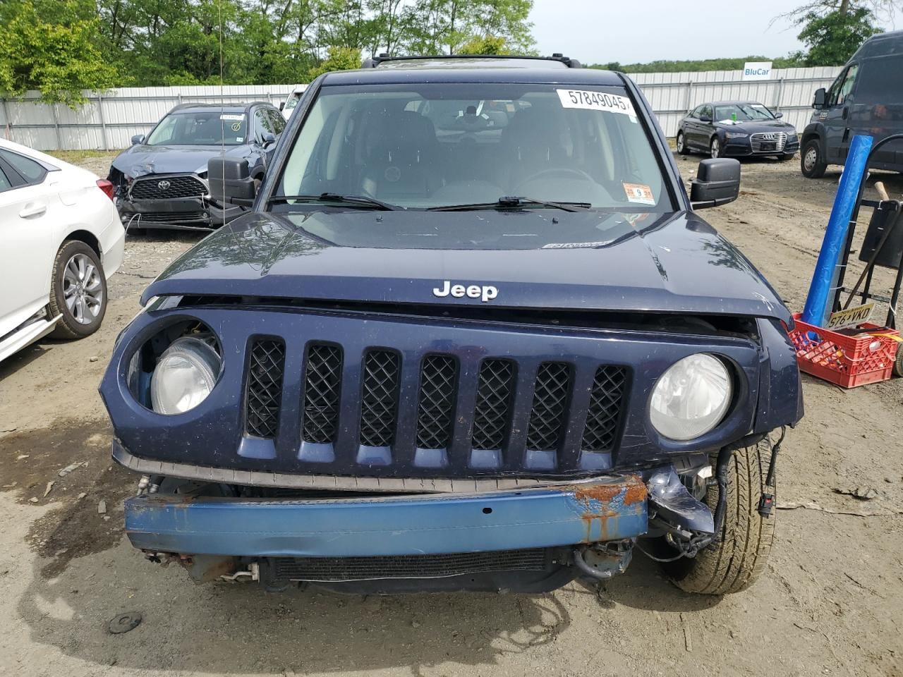 Jeep Patriot Latitude Image 11