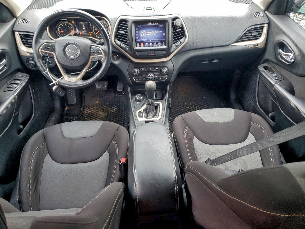 Jeep Grand Cherokee Latitude Image 5