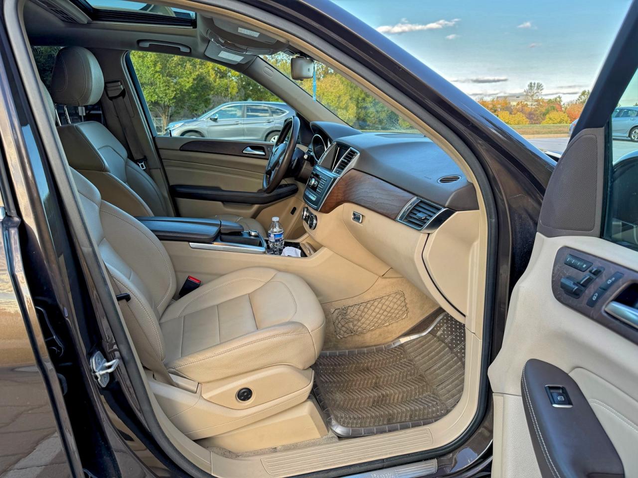 Mercedes-Benz M-Class 350 4matic Image 11