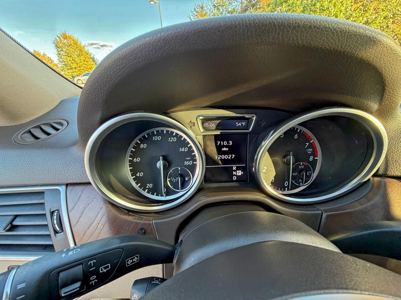 Mercedes-Benz M-Class 350 4matic Image 8