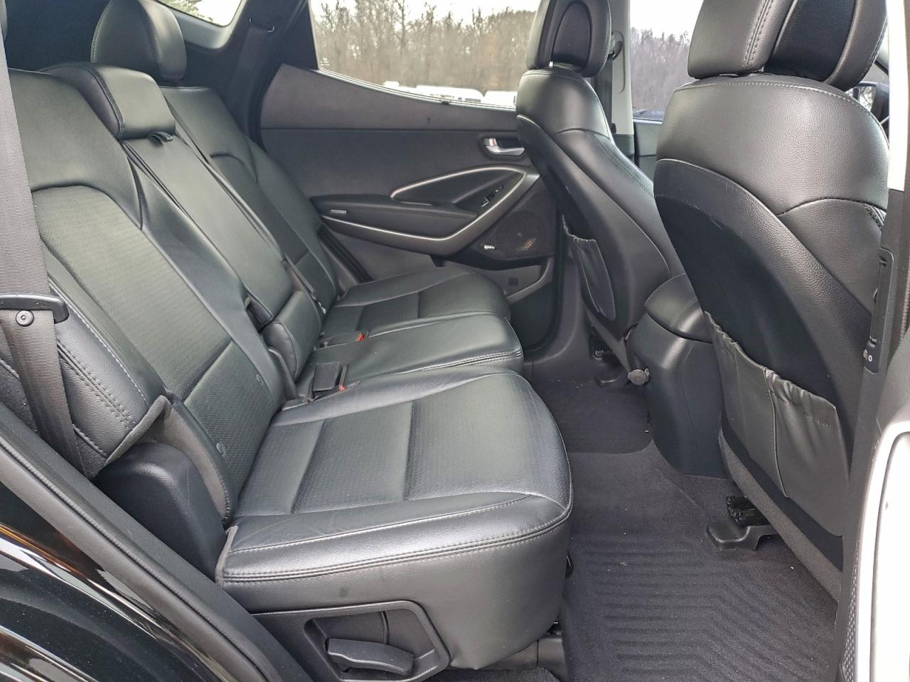 Hyundai SANTA FE Image 12