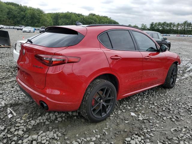 Alfa Romeo Stelvio Ti Image 2