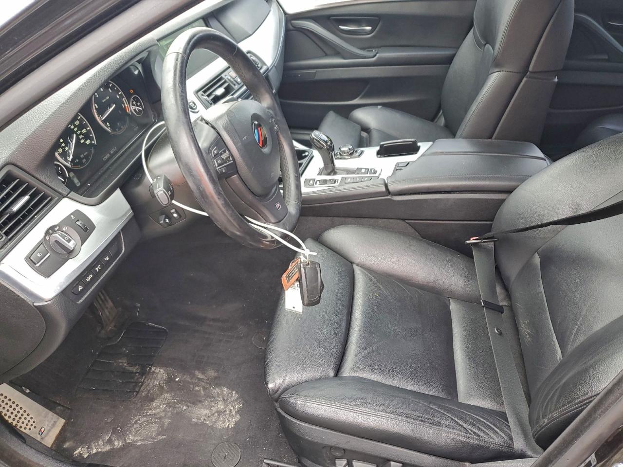 BMW 5 Series Xi Image 10