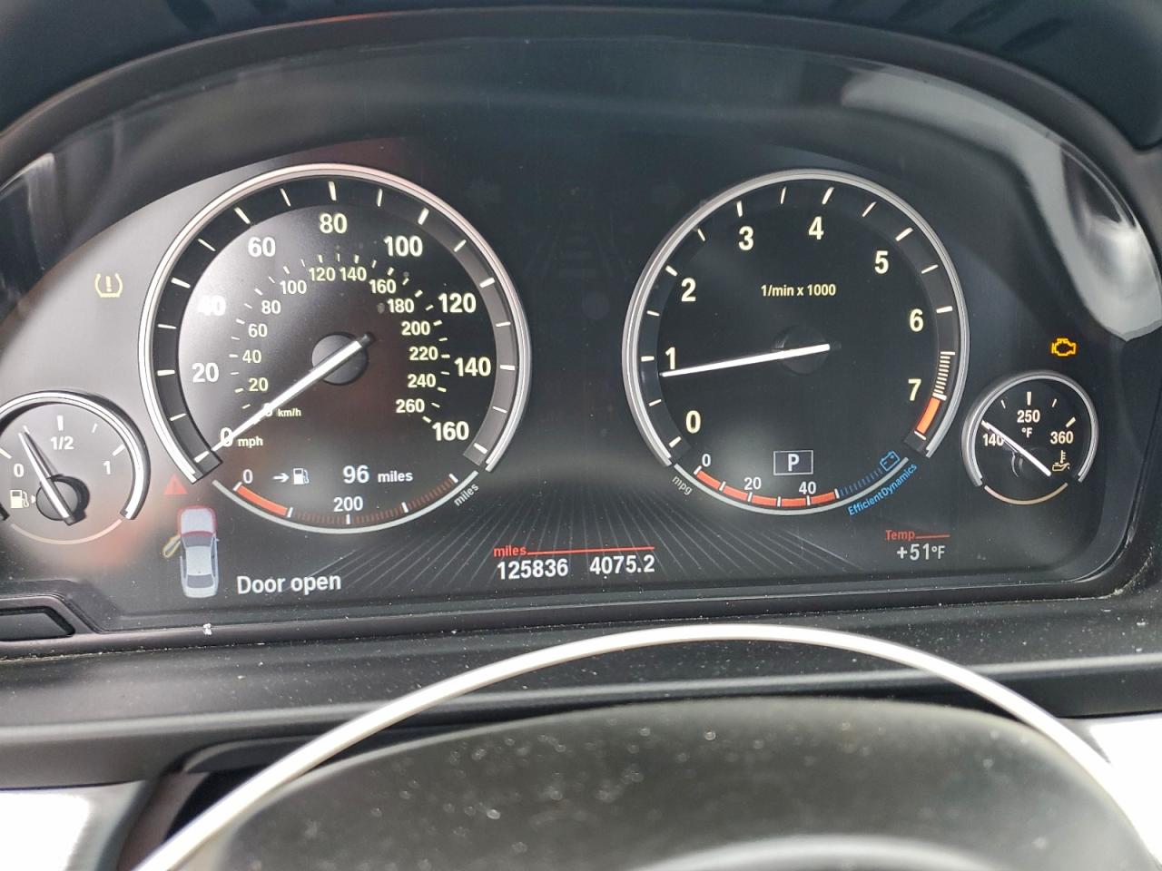 BMW 5 Series Xi Image 8