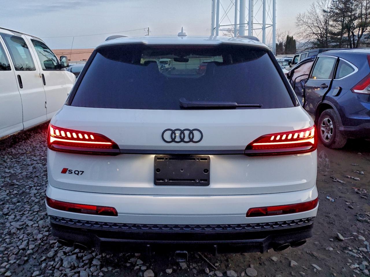 Audi Sq Premium Plus Image 8