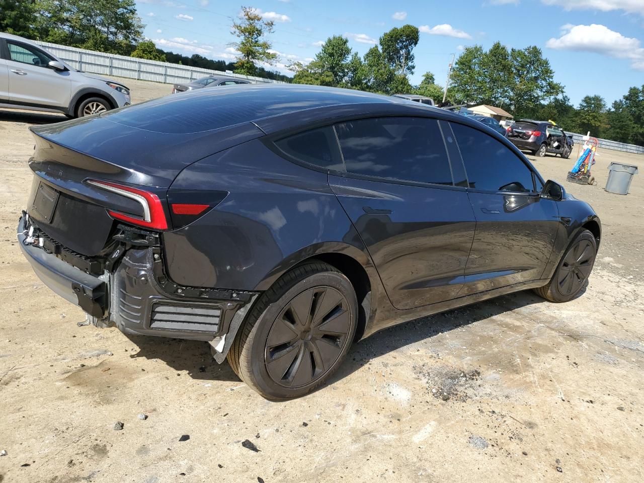 Tesla Model 3 Image 10
