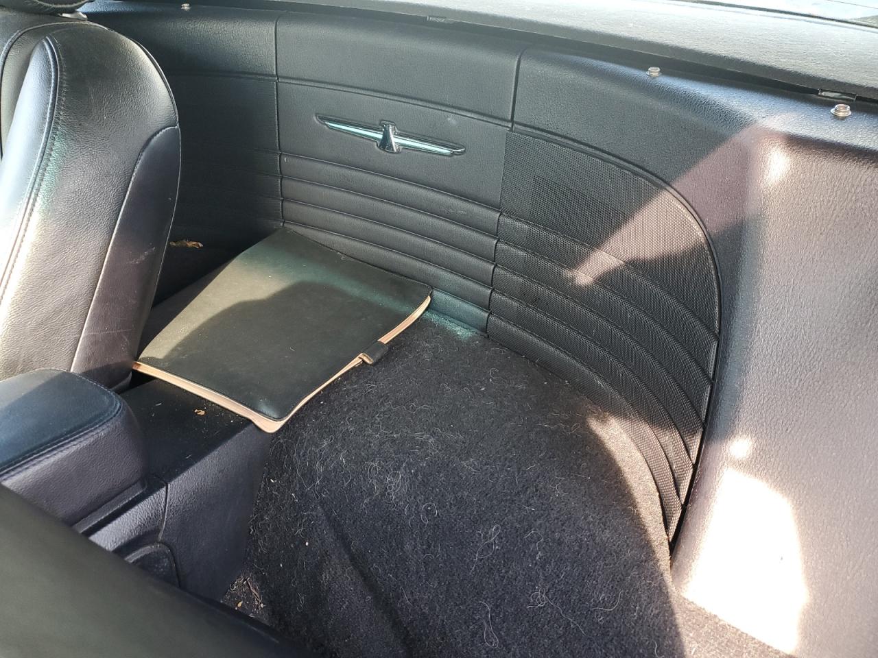 Ford Thunderbird Image 8