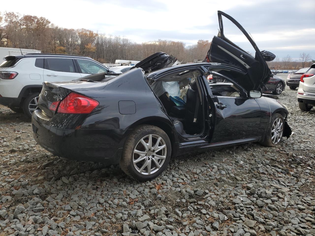 INFINITI G37 Image 3