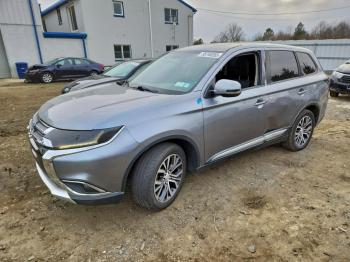  Salvage Mitsubishi Outlander