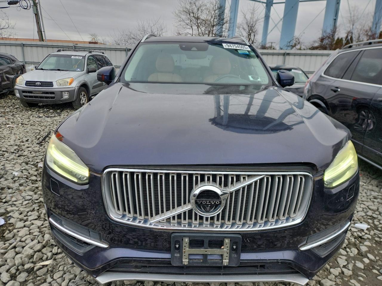 Volvo XC90 T8 Image 3