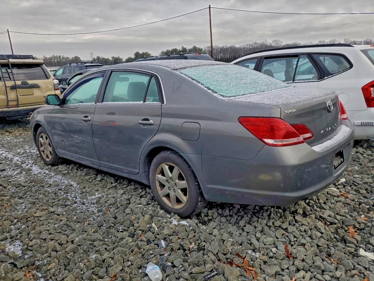 Toyota Avalon Xl Image 2