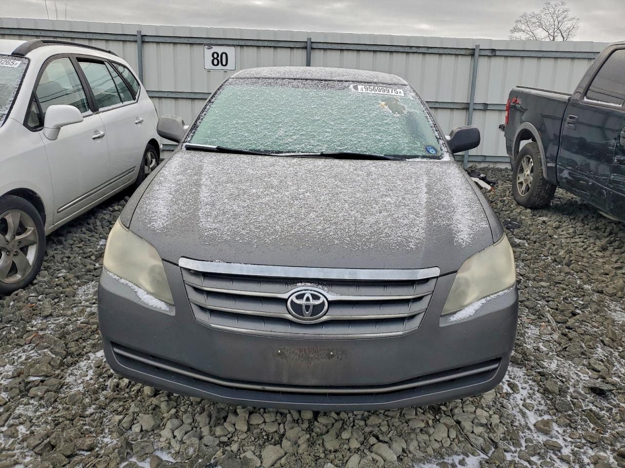 Toyota Avalon Xl Image 8