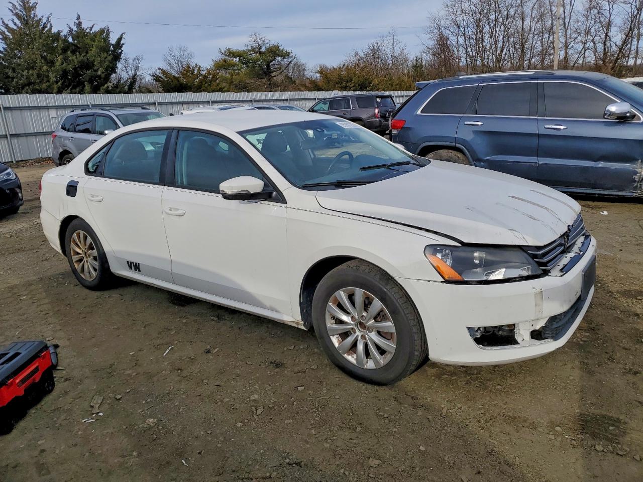 Volkswagen Passat S Image 4