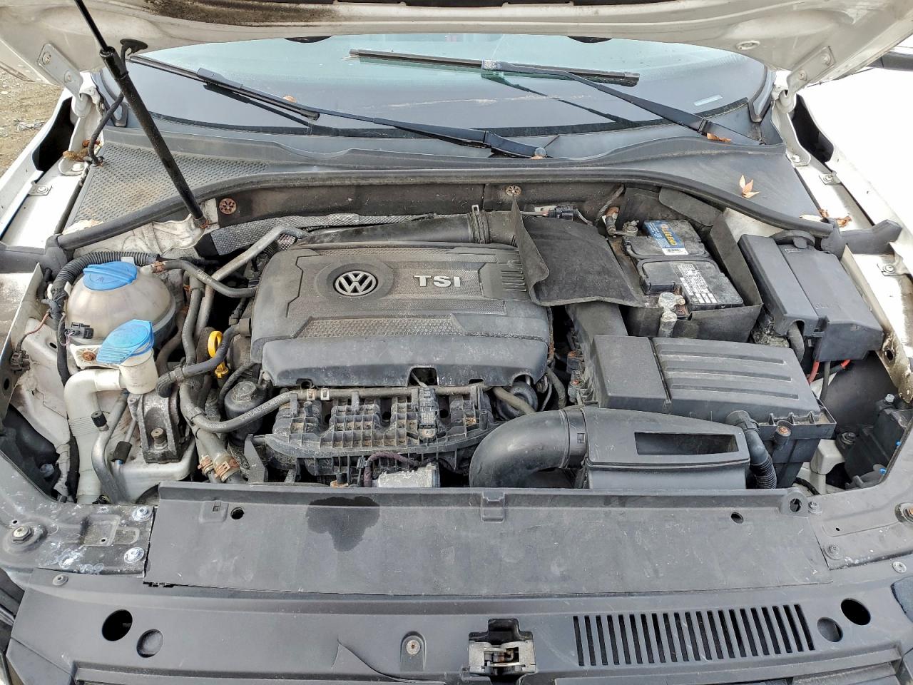 Volkswagen Passat S Image 12